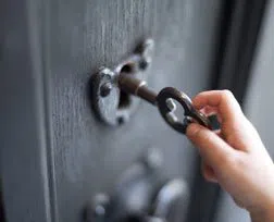 City Locksmith Store Cincinnati, OH 513-988-4053 City Locksmith Store Cincinnati, OH 513-988-4053 - 14-Unlock-Door
